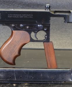 THOMPSON SUBMACHINE GUN